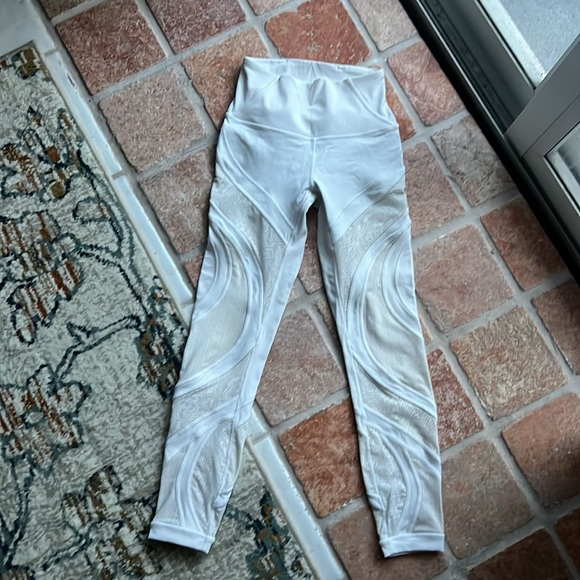 Lululemon Wunder Under High-Rise Leggings White Lace